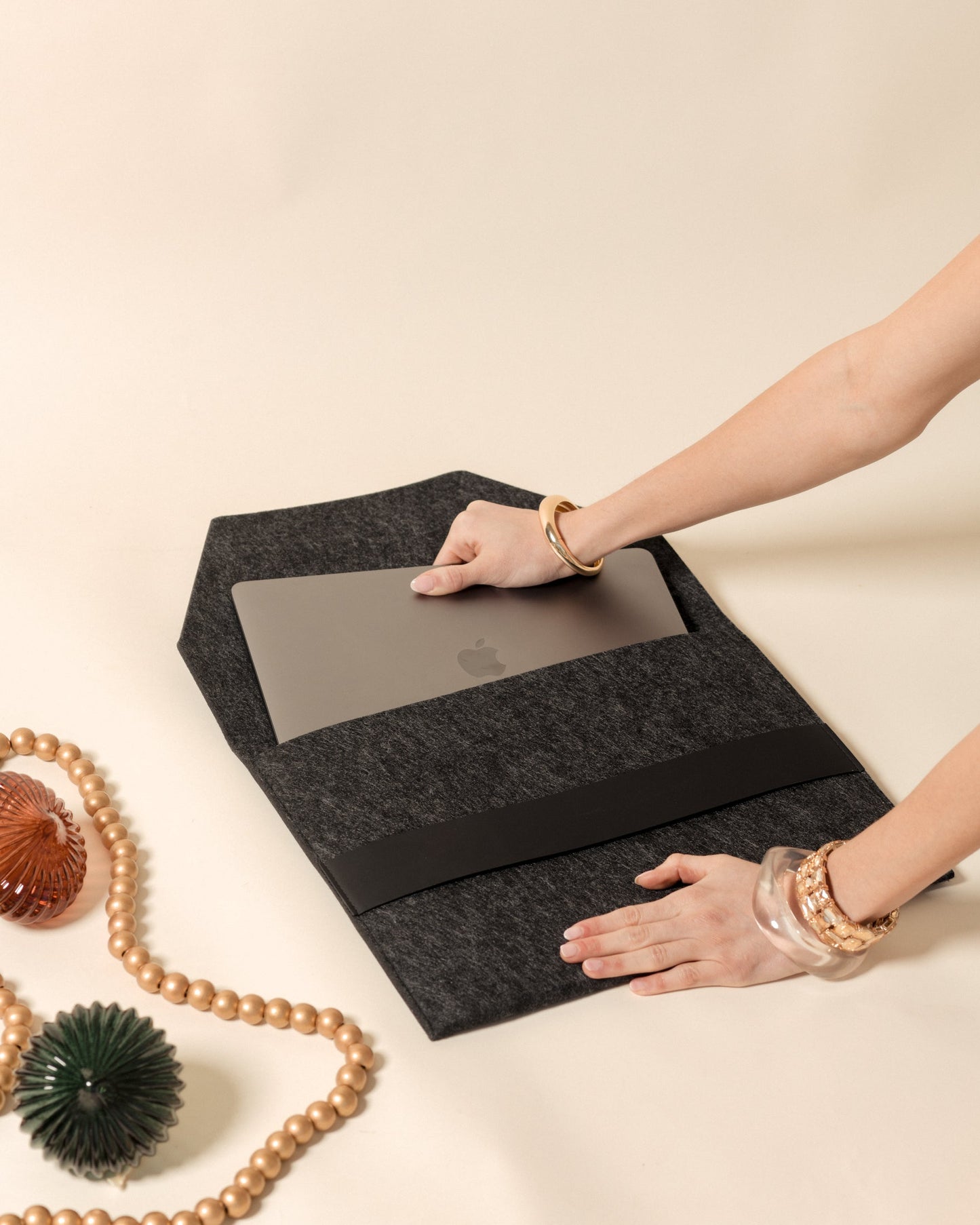 Rinan Minimalist Felt Laptop Sleeve Case and Document File Folder Organizer